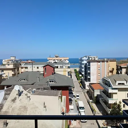 Rg018 - Bellaria, Comodo Bilocale Con Balcone Affacciato Sul Mare ベラーリア・イジェア・マリーナ